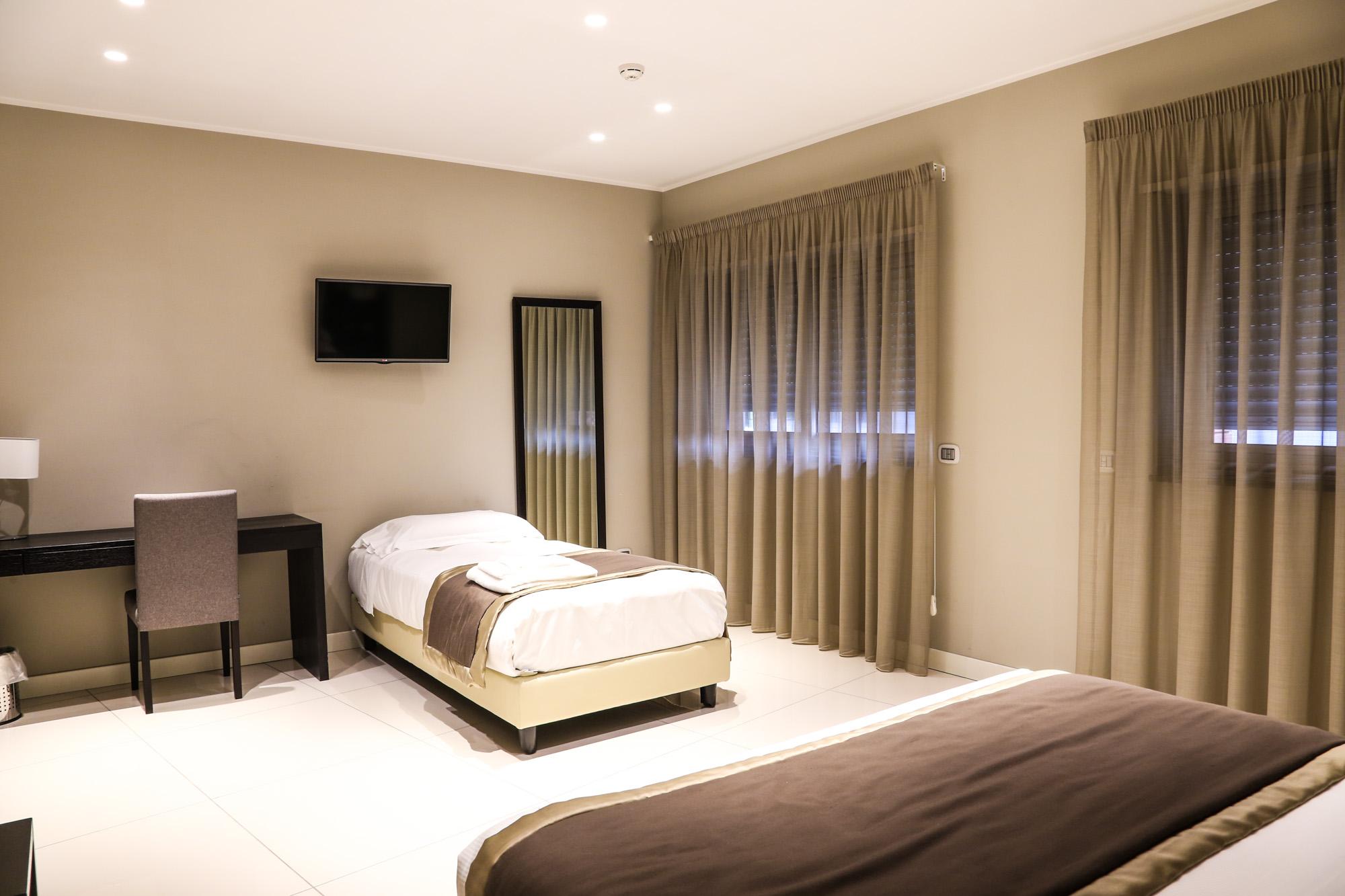 Marconi Hotel Ренде Екстериор снимка