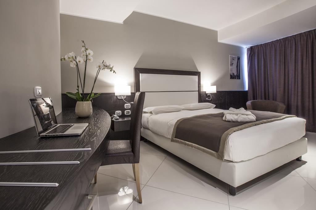 Marconi Hotel Ренде Екстериор снимка